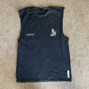 Men’s Saint Morta, sleeveless tank; size medium